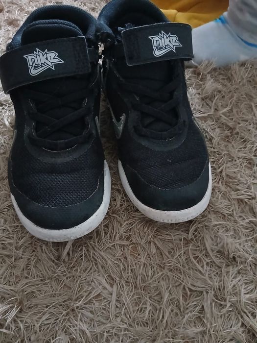 Adidasi mărimea 39 nike
