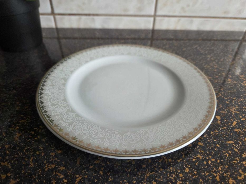 Vesela ceramica alba 33 piese, nou, nefolosit