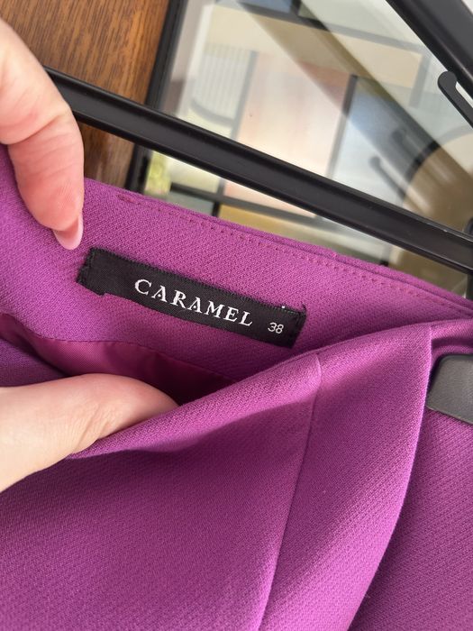 Fusta fucsia Caramel 38