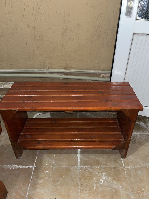 Кушетки, вешалки, столы