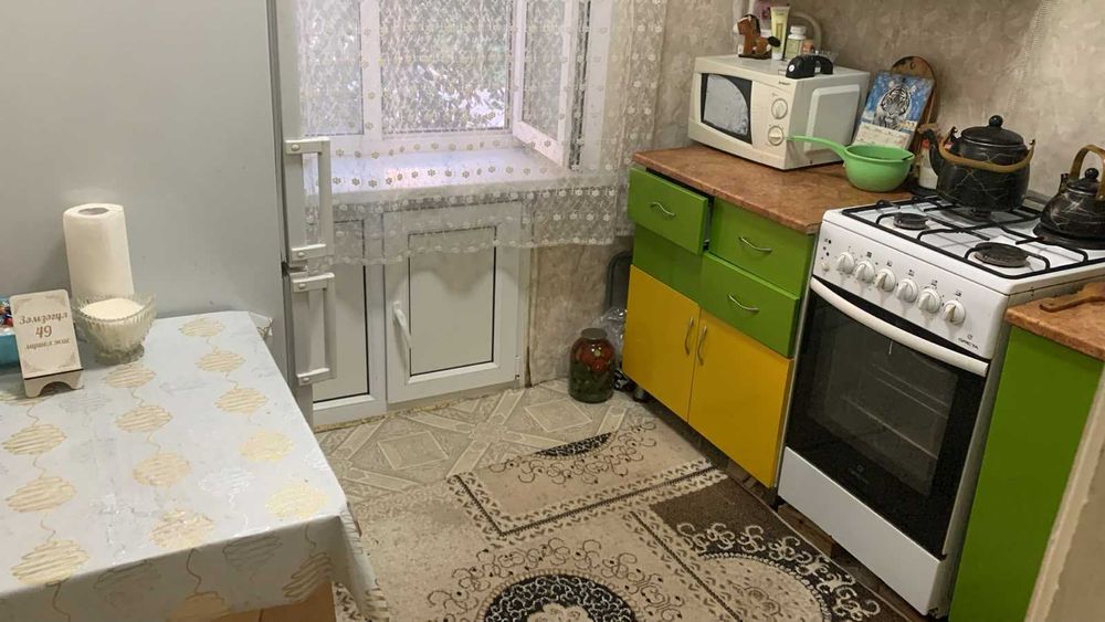 малосемейка, 2 этаж, балкон, газ