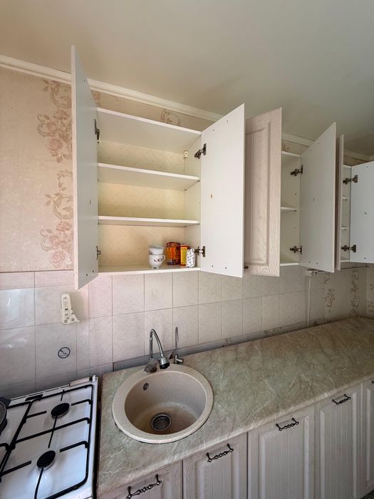 Продается кухонная гарнитура