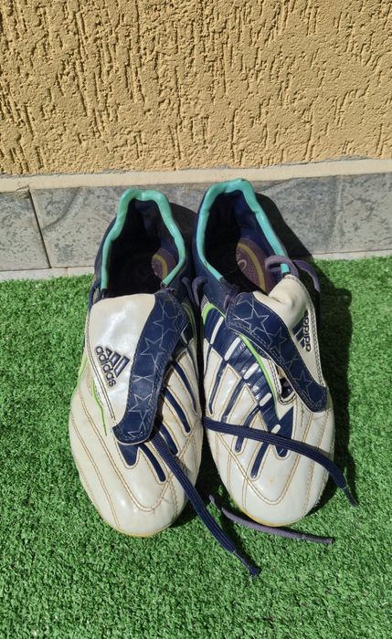 Ghete fotbal Adidas Predator