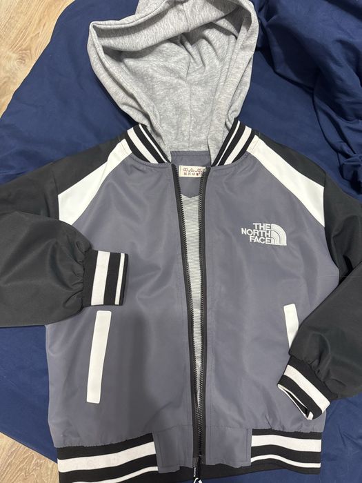 Продам ветровку под the north face