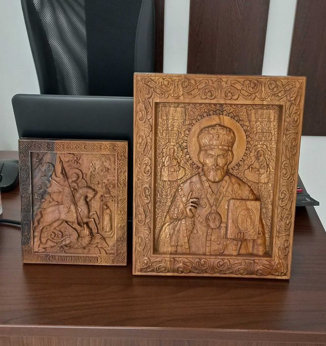 Икона "Свети Георги-победоносец".Машинна дърворезба.