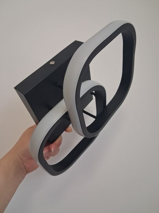 Продам люстра лед