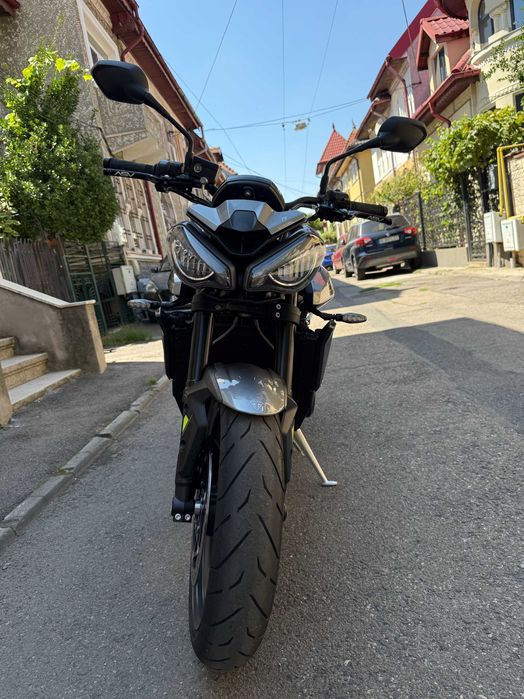 Triumph Street Triple R 765 (2023)