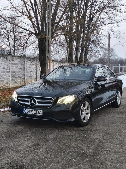 Mercedes-Benz E Stare foarte buna, masina de familie, mentenanta stricta