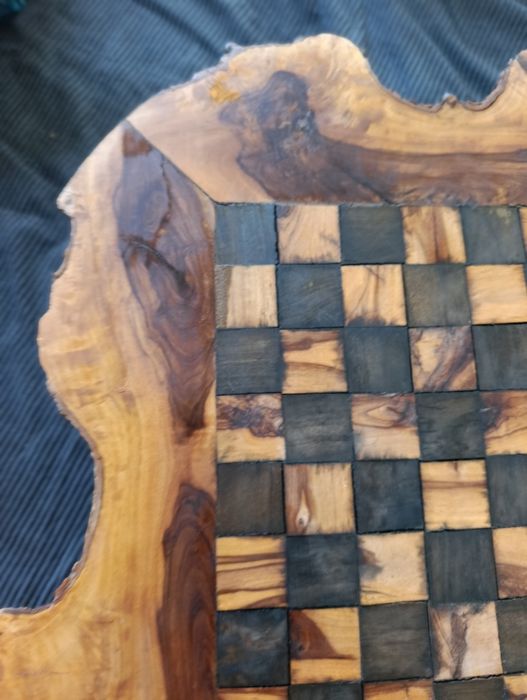 Ръчно направен шахмат игра от маслиново дърво