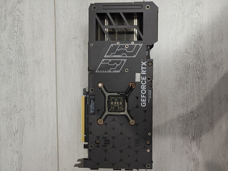 Видеокарта Asus RTX 4070 TUF Gaming