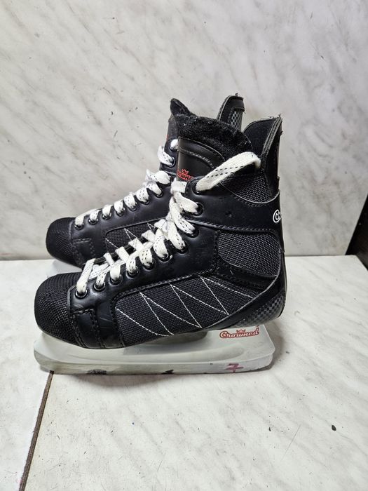 Patine 7 hochei hockey Crowned   marimea  37  (24,5   cm)