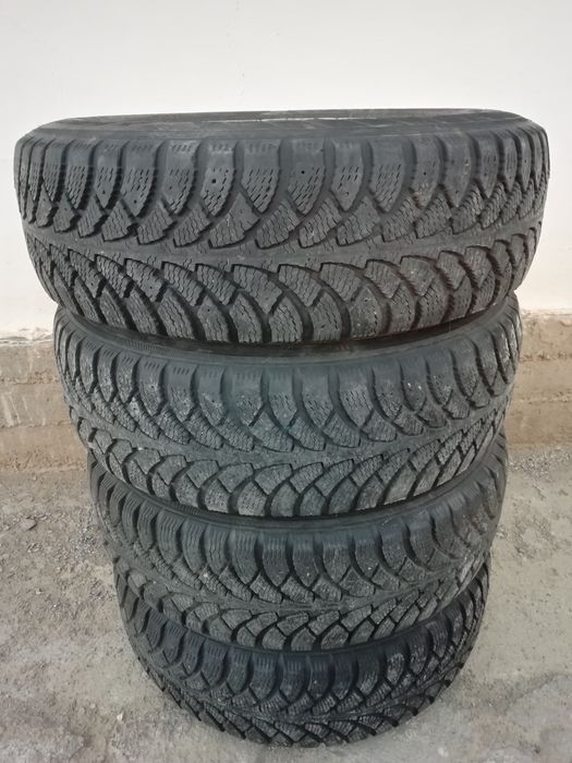 Комплект зимних шин R14