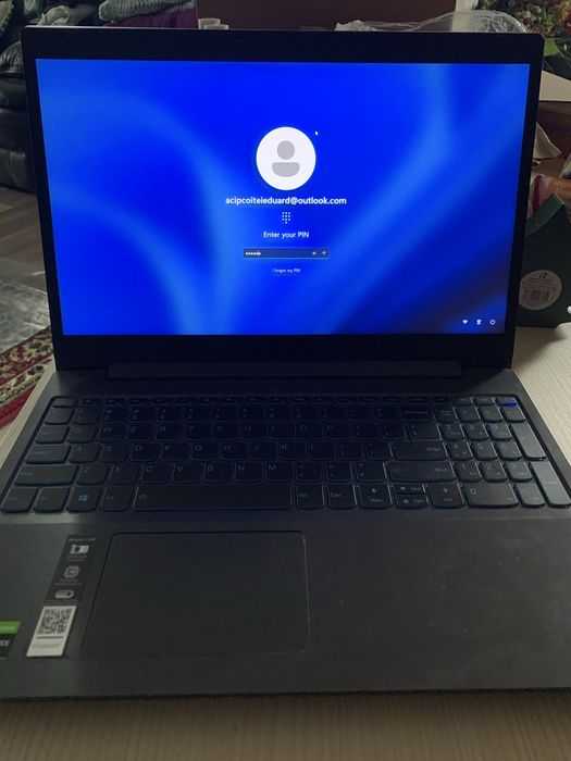 Vand laptop buget gaming