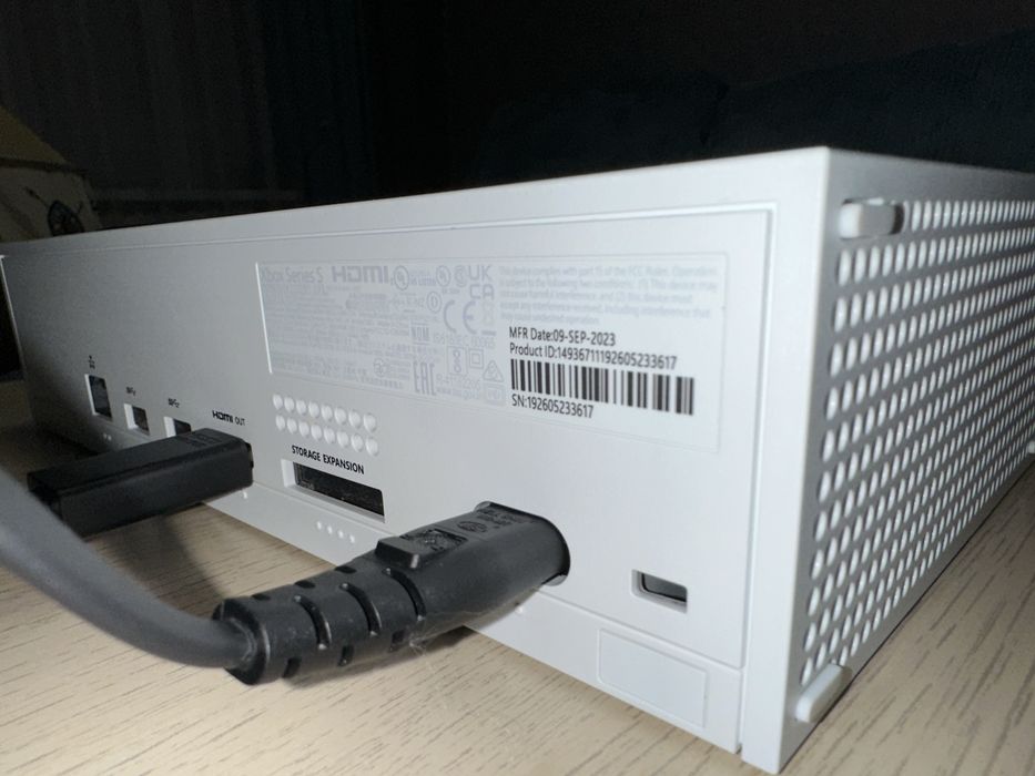 Приставка XBOX SERIES S + 2 геймпада