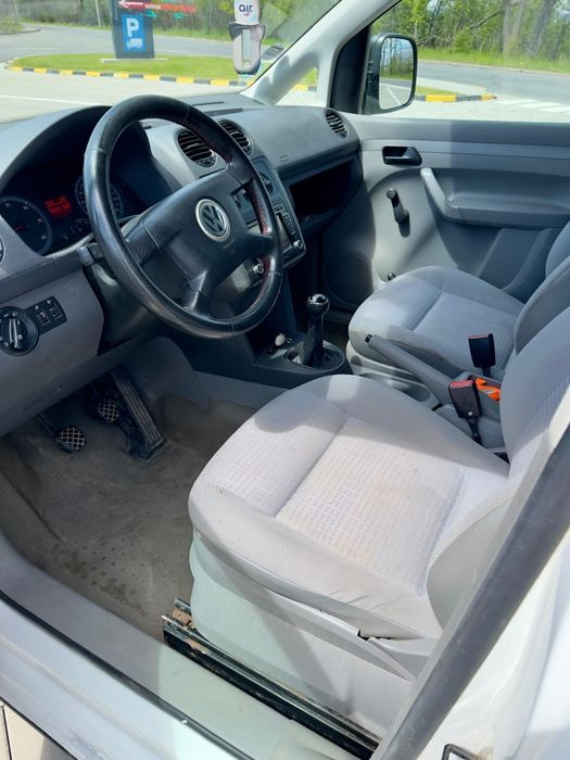Vw caddy 1.9TDI 105 cai 2004 navigatie 5 locuri