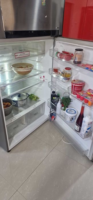 Frigider LG funcționează doar partea de sus