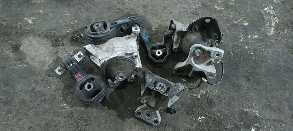 Подушки двигателя Honda CR-V 3 07-11