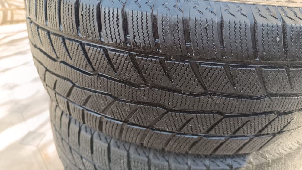 Зимный шина R18.