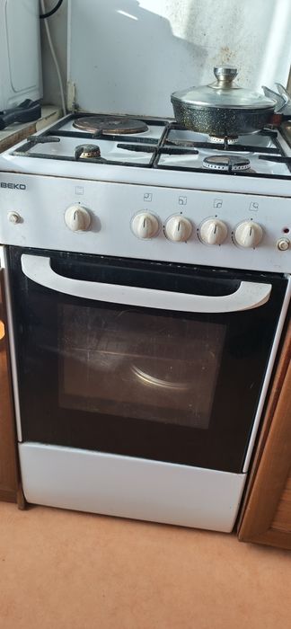 Продам газовую плиту ВЕКО