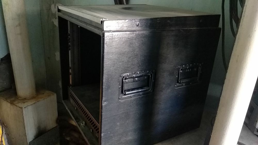 Фирменный рек аппаратуралар учун