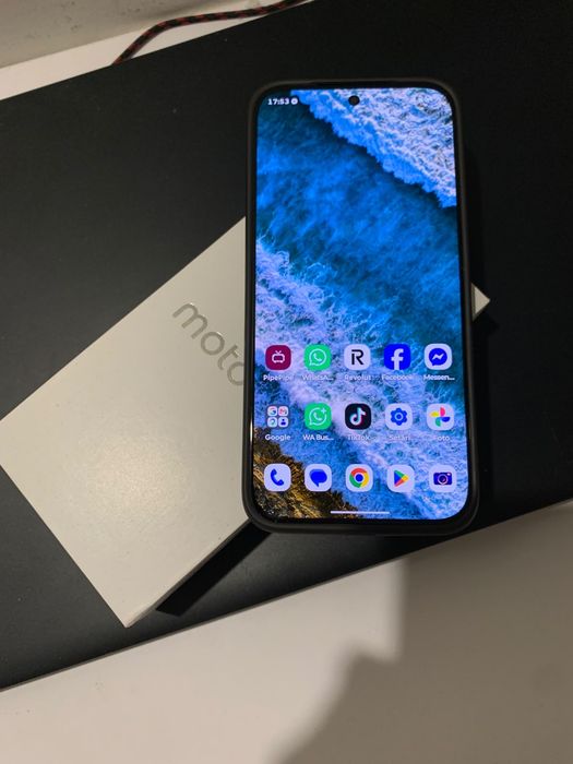 vând super telefon