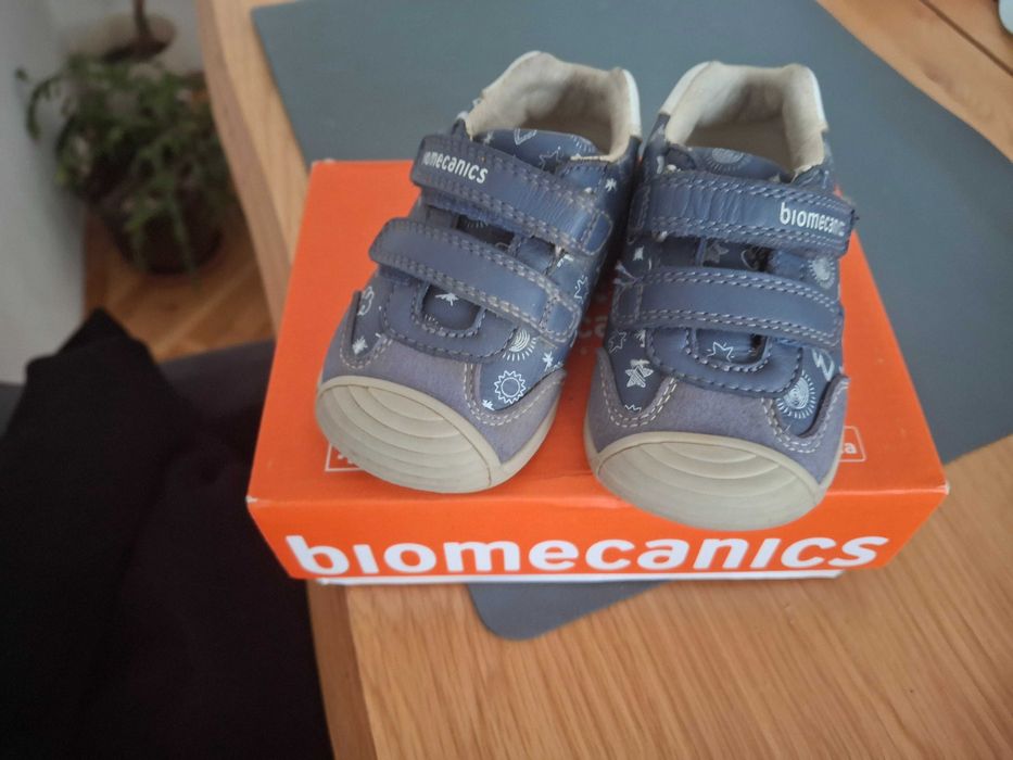 Обувки бебе 20 номер Biomecanics