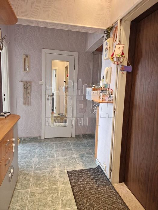 Продава се Тристаен апартамент в Варна, Възраждане 2 - 80 кв.м за 1563 €/кв.м - Снимка #7