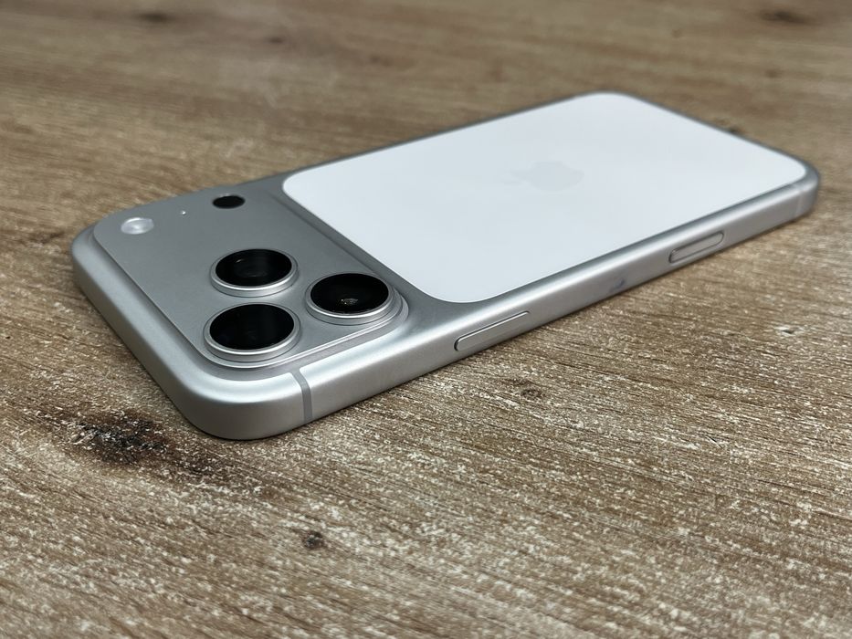 iPhone 17 Pro Max 256GB с Гаранция на 1 цикъл