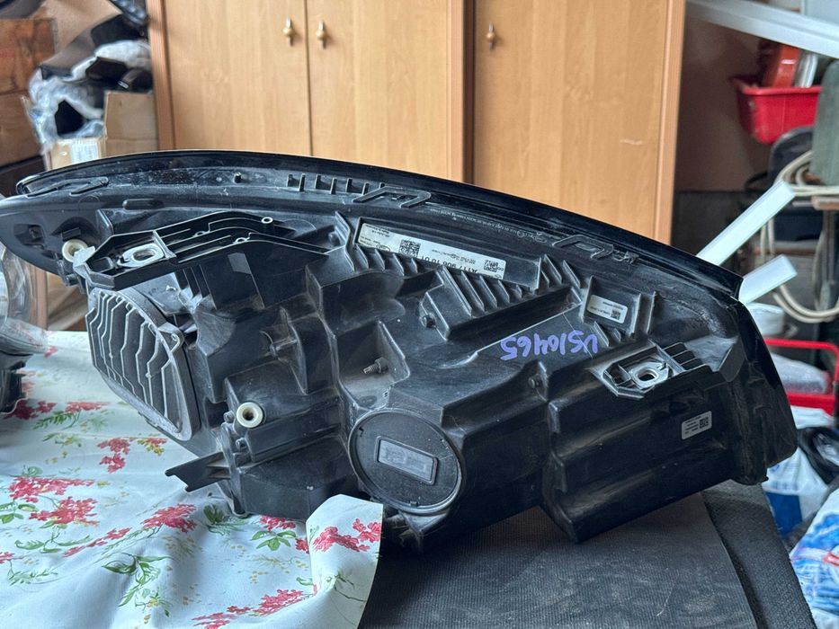 Оригинален преден фар Mercedes-Benz