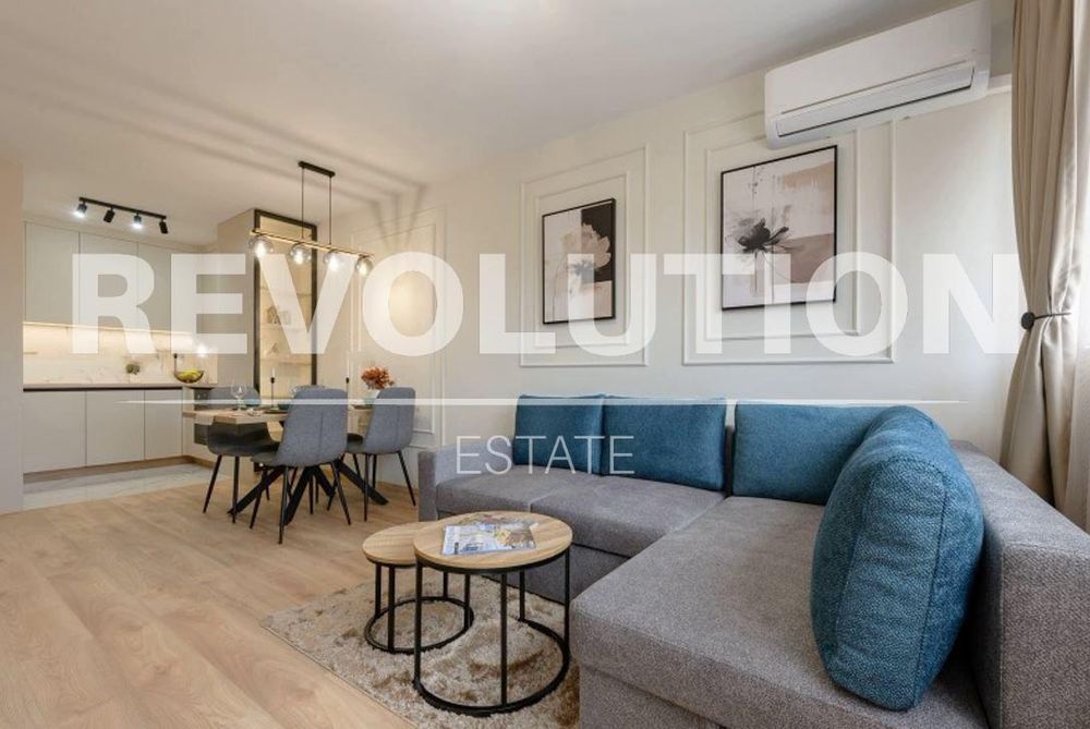 Дава се под наем Двустаен апартамент в Варна, Цветен квартал - 62 кв.м за 757.86 € - Снимка #1