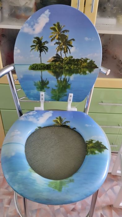 Продам крышку от унитаза