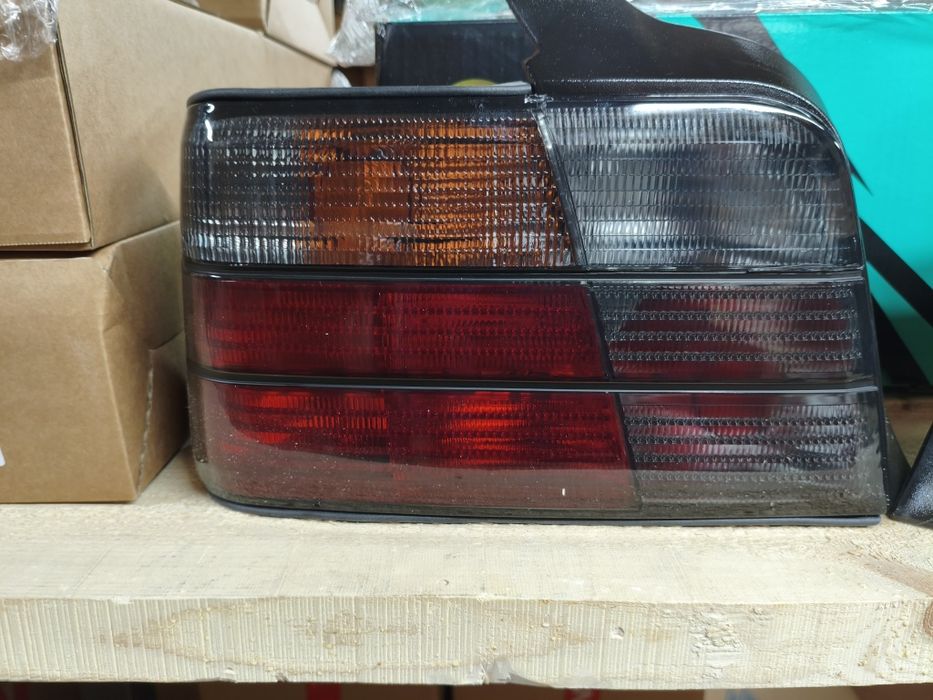 Продаю задние фонари БМВ/. BMW Е36