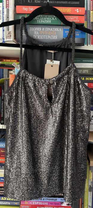 Culture жесток топ с пришити пайети М размер