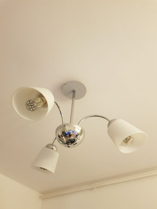 Lustra iluminat, corp iluminat