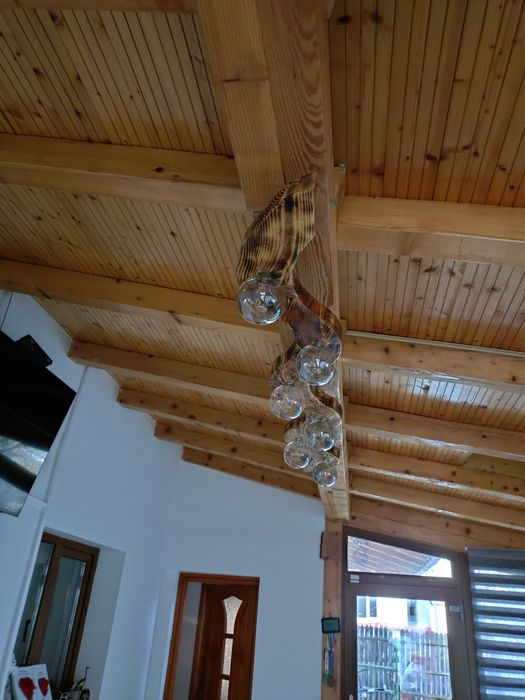 Lustre pentru foișoare