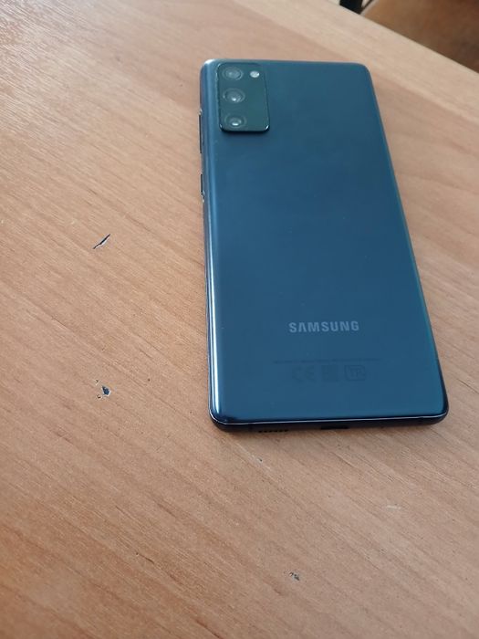 Продам или обмен Samsung S20FE