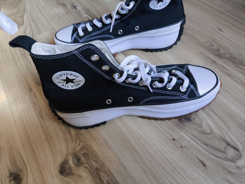 Спортни мъжки обувки Nike и Converse