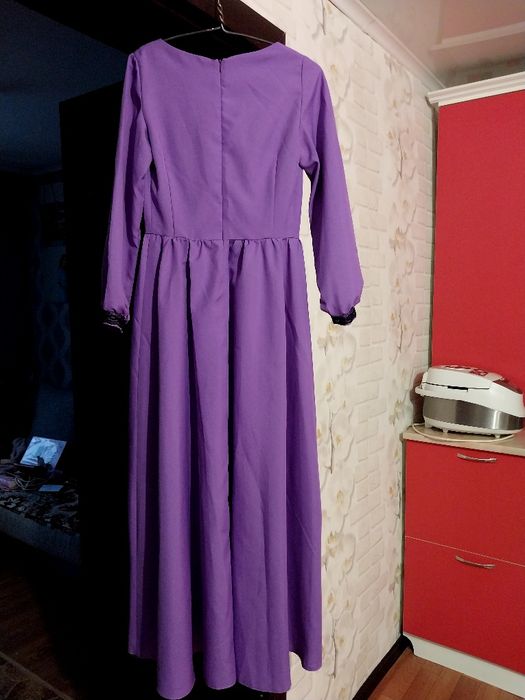 Платье вечернее с рукавами