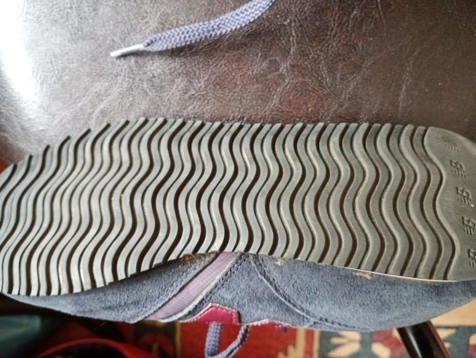 Adidasi new balance, marimea 41,5