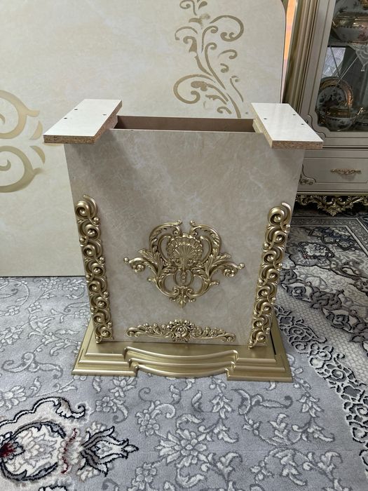 Стол стул гостевая