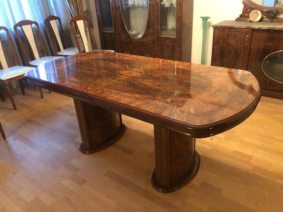 Продаётся гостиная мебель