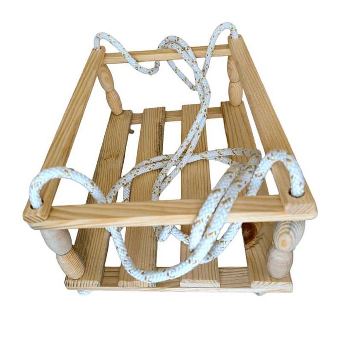 Дървена люлка с въжета