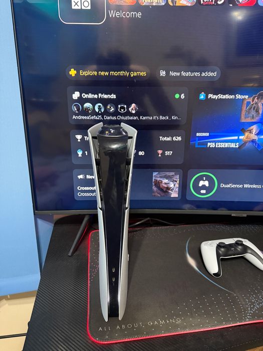 De vânzare PlayStation 5 slim 1tb SSD , in stare ca nou folosit putin curatat mereu de praf !