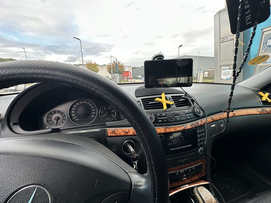 MERCEDES-BENZ E-Class 0 — imagine 4