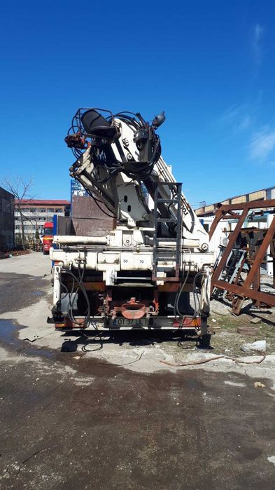 Camion cu macara Iveco Eurostar 240E