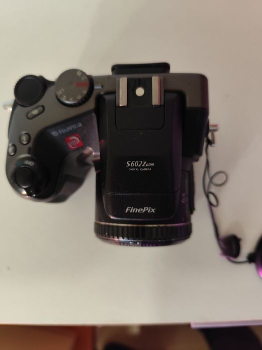 Фотоапарат Fujifilm Finepix s602 Zoom