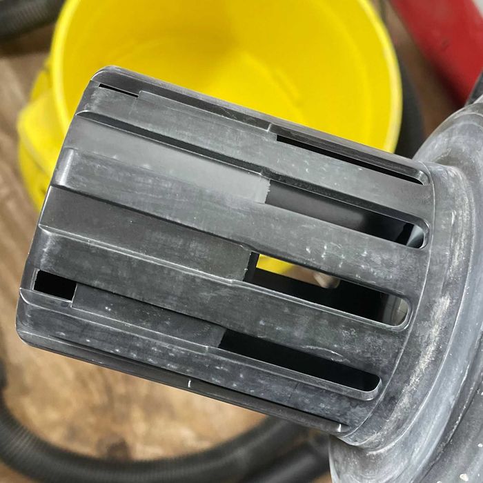 Aspirator umed-uscat Kärcher WD 2 Plus V-12/4/18/C