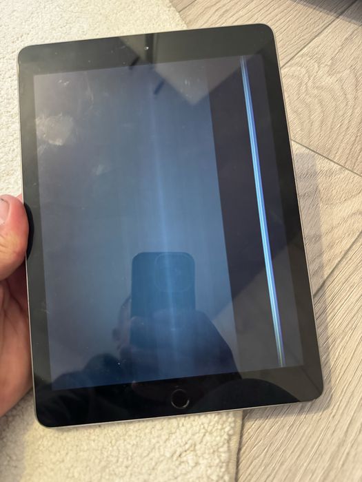 Ipad ecran spart A1893 cu placa buna