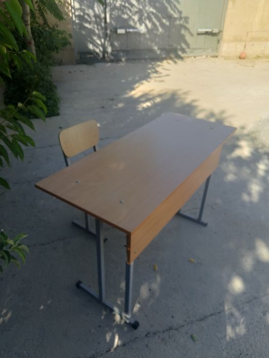 Продам школьную парту