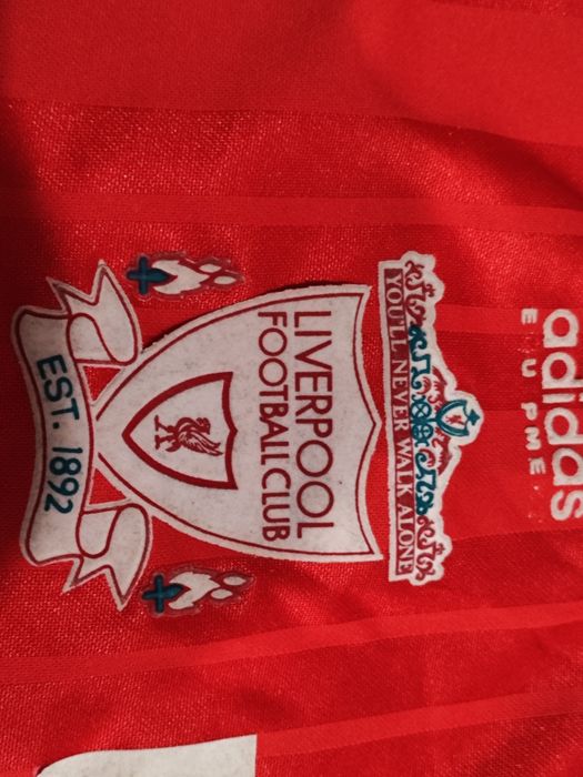 Футболна фланелка liverpool от 90-те